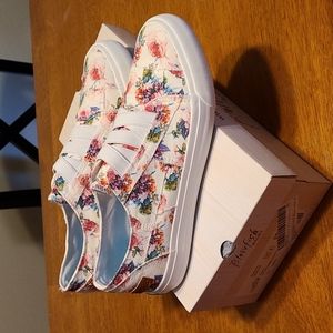 Blowfish Marley sz 9 NWT